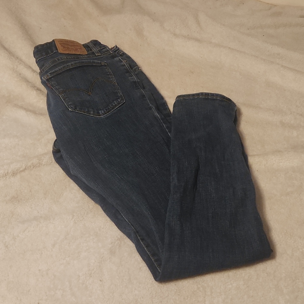 Levi skinny size 29